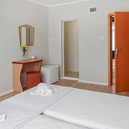 Solea Family & Restaurant L Free Parking Hotel